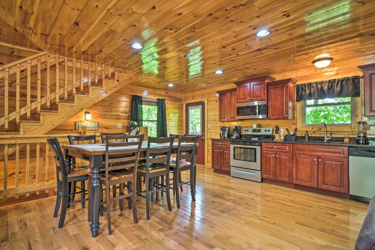 Pigeon Forge Cabin Sauna, Saltwater Pool And Views! Sevierville Bagian luar foto