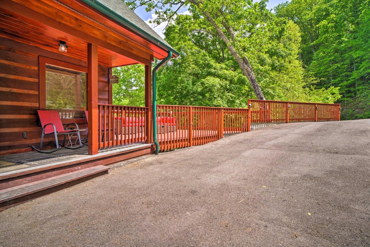 Pigeon Forge Cabin Sauna, Saltwater Pool And Views! Sevierville Bagian luar foto
