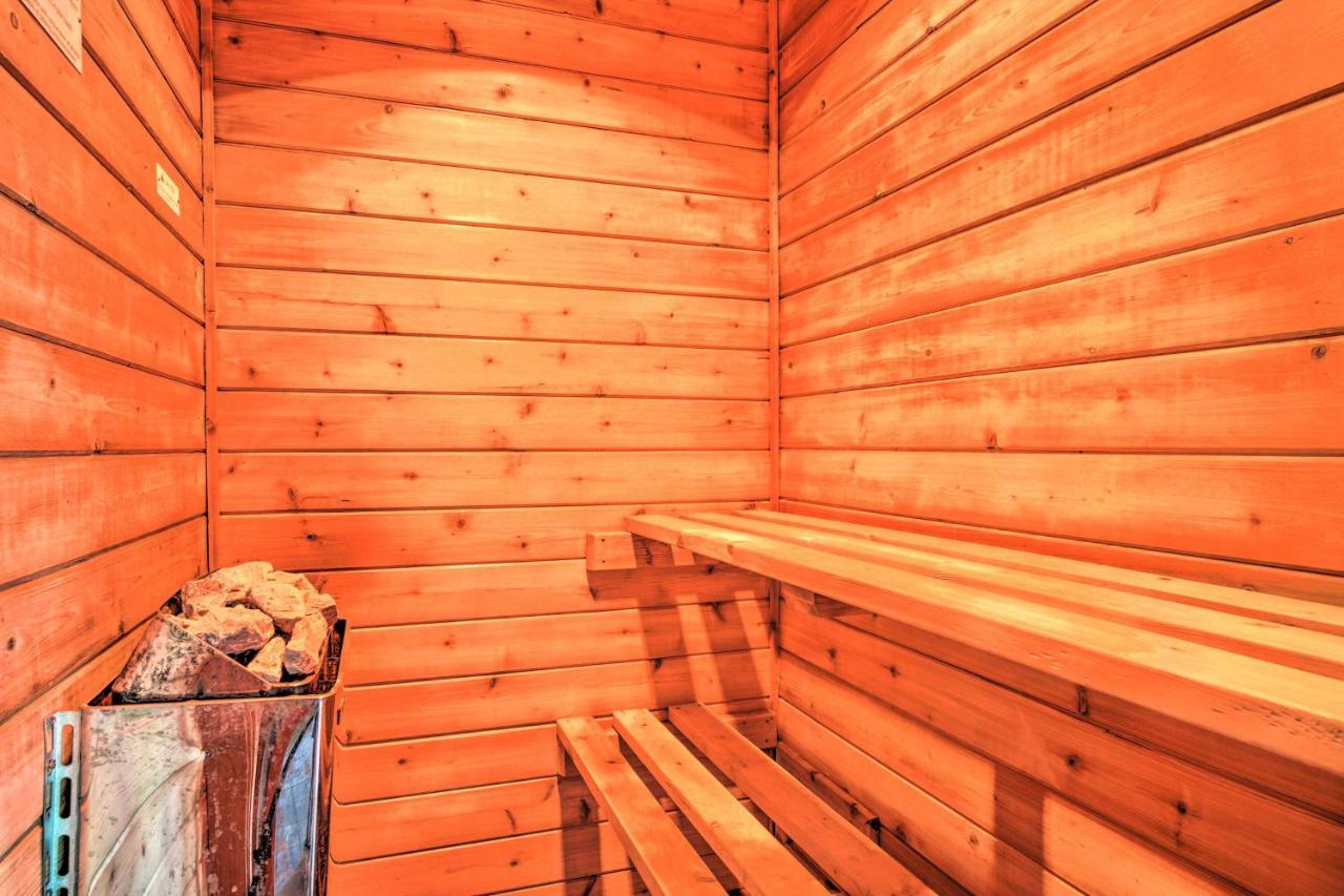 Pigeon Forge Cabin Sauna, Saltwater Pool And Views! Sevierville Bagian luar foto