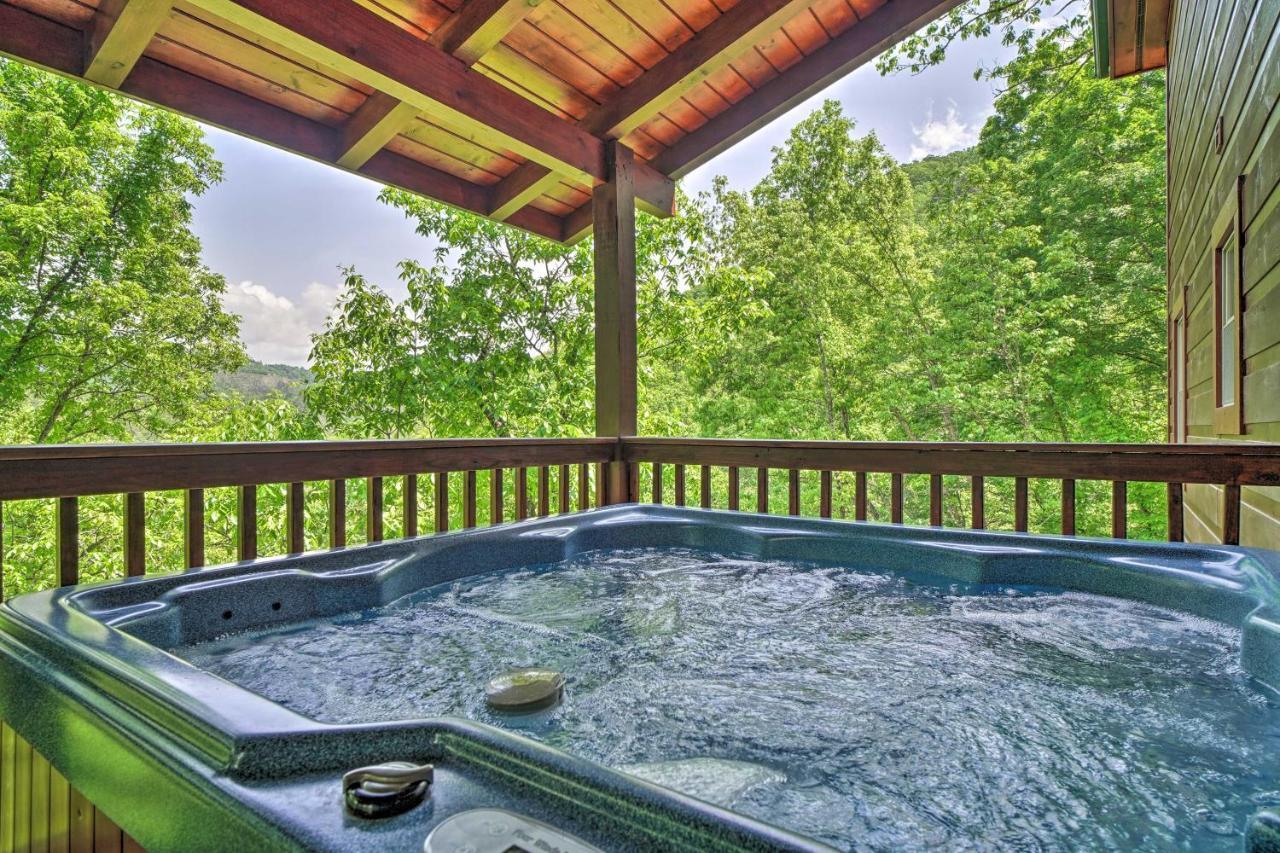 Pigeon Forge Cabin Sauna, Saltwater Pool And Views! Sevierville Bagian luar foto