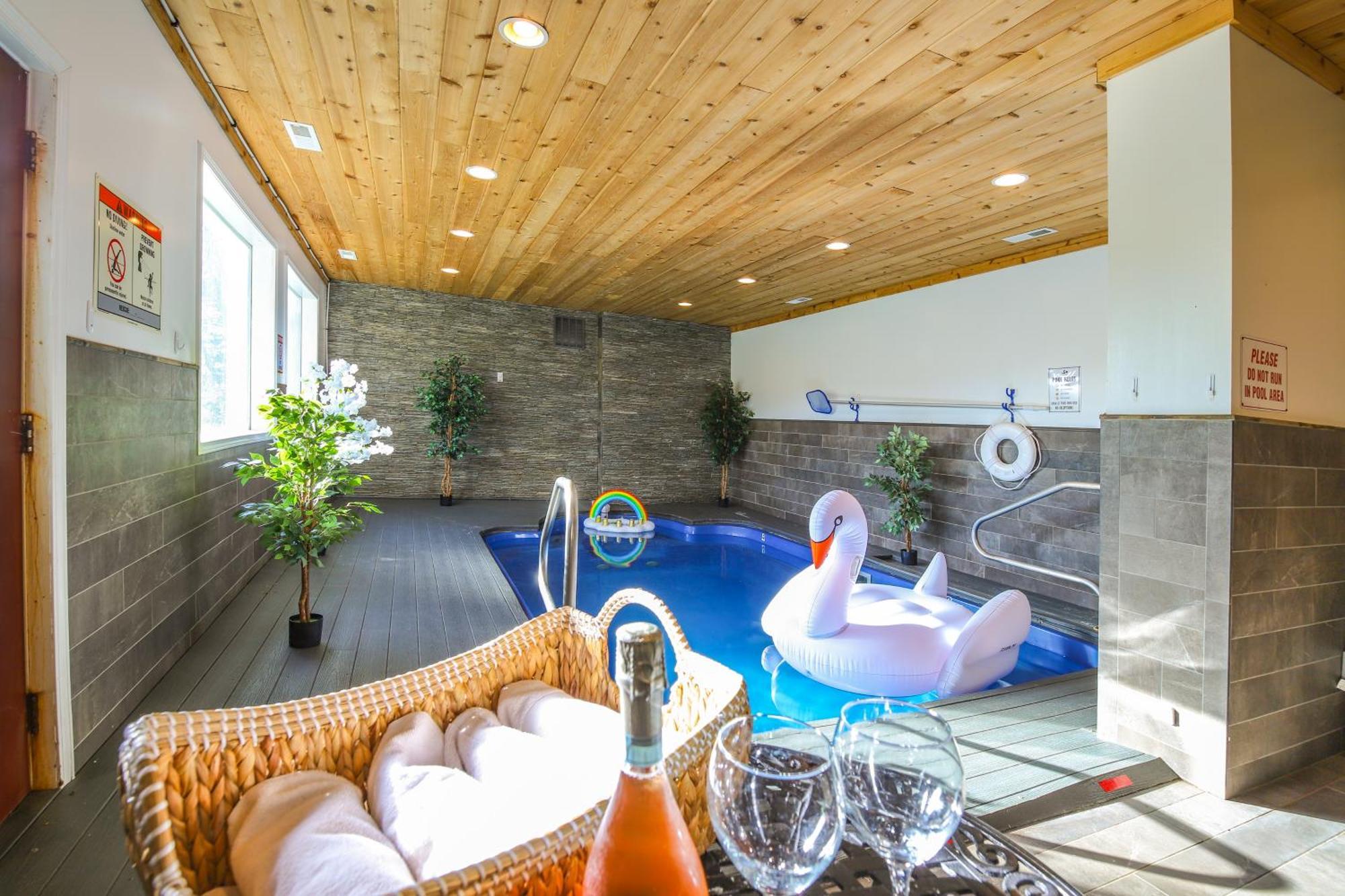 Pigeon Forge Cabin Sauna, Saltwater Pool And Views! Sevierville Bagian luar foto