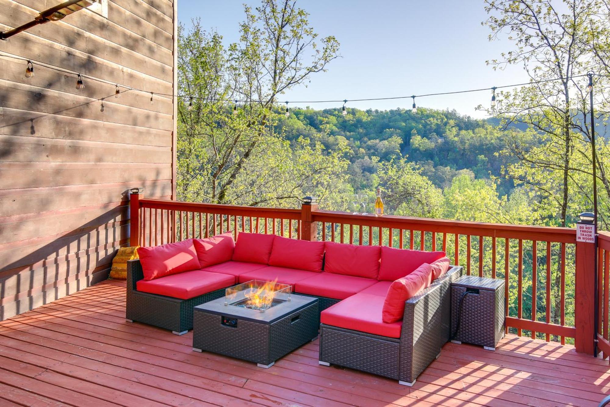 Pigeon Forge Cabin Sauna, Saltwater Pool And Views! Sevierville Bagian luar foto
