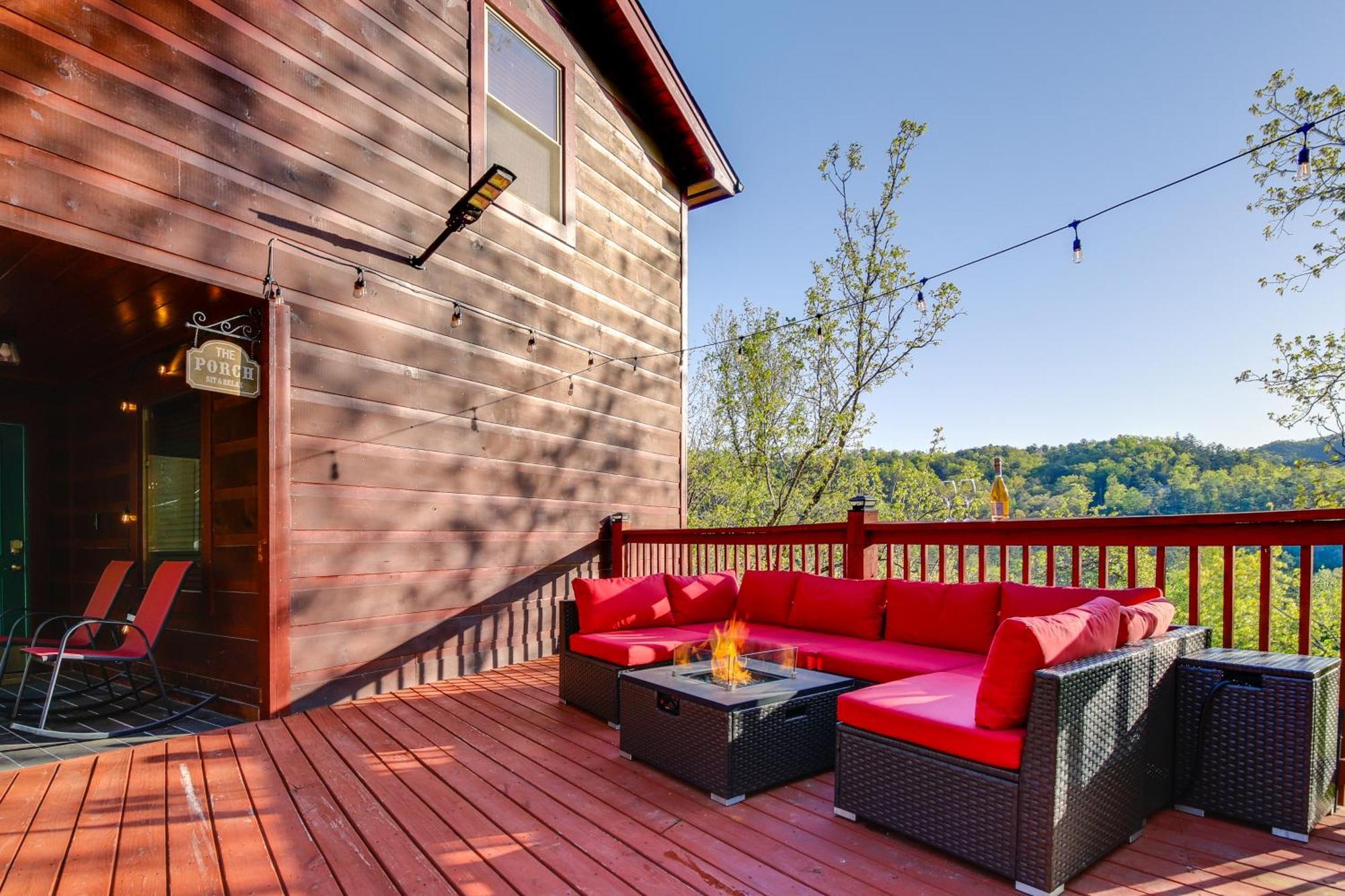 Pigeon Forge Cabin Sauna, Saltwater Pool And Views! Sevierville Bagian luar foto